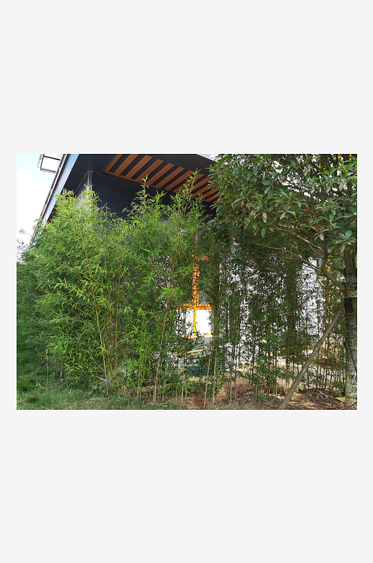 林中休闲建筑一角-众图网