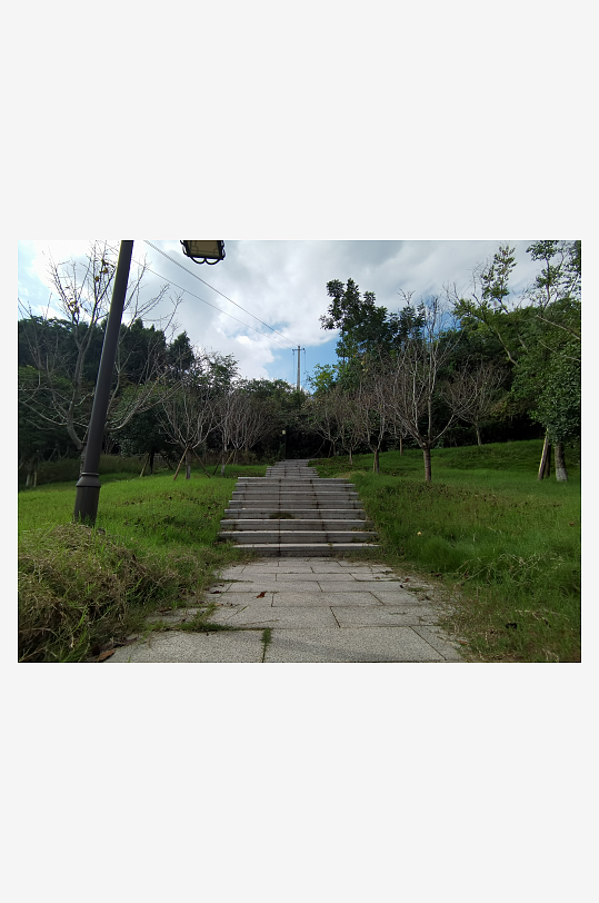 生态山林间的自然风光-众图网