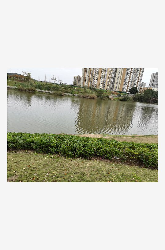 绿意盎然的休闲户外-众图网