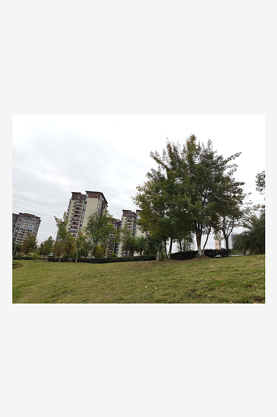 绿意盎然的休闲户外-众图网