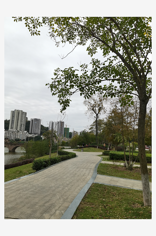 舒适悠闲的城市公园-众图网