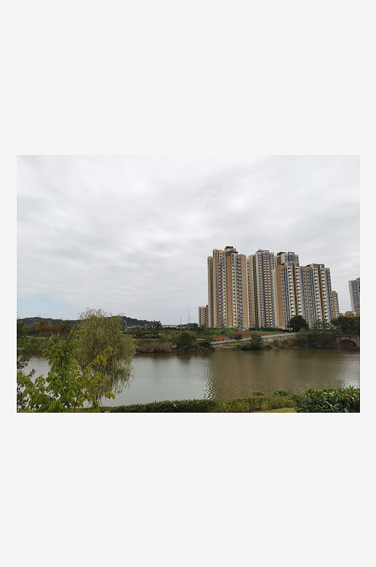 舒适悠闲的城市公园-众图网