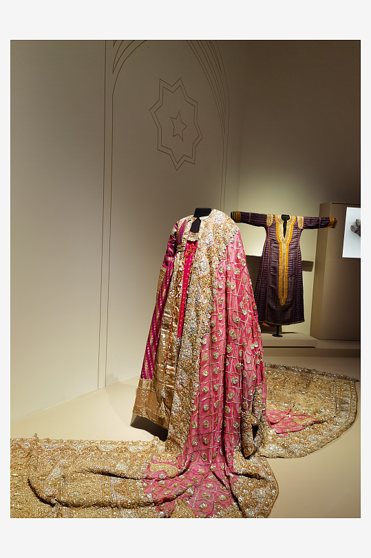 成都博物馆馆内服装陈列-众图网