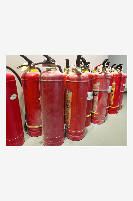 红色手提灭火器设施-众图网