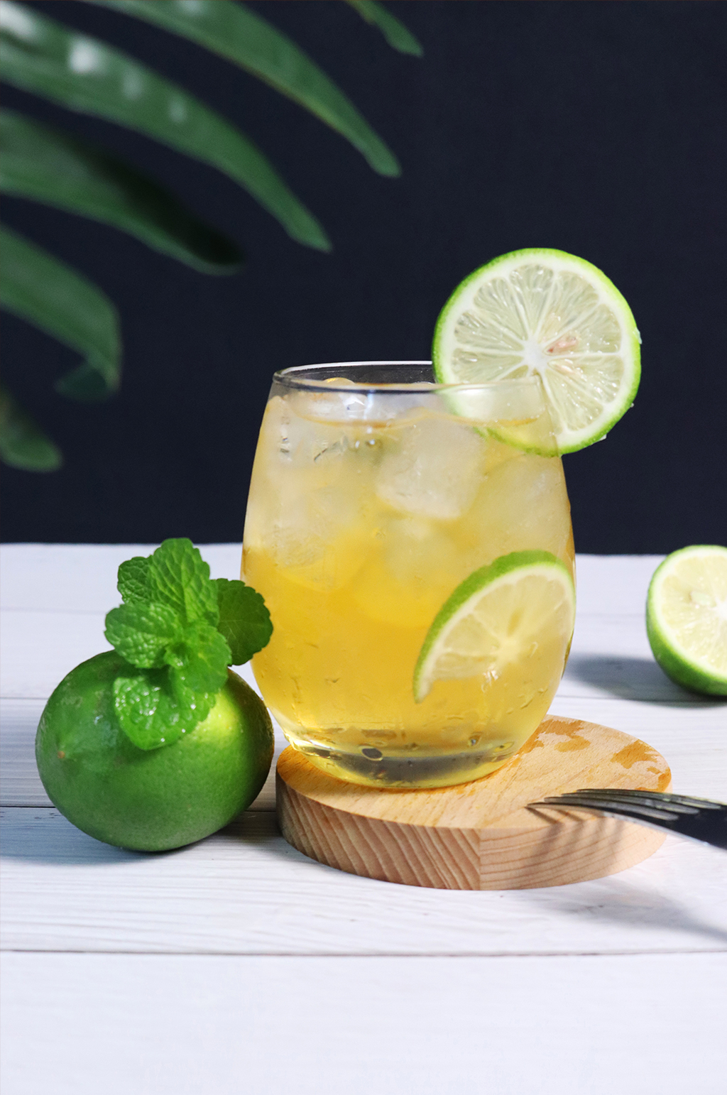 新鲜水果饮料青柠果茶插图夏季摄影照片素材