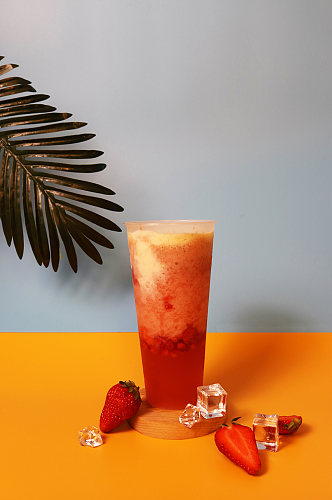 草莓芝士饮料果茶插图夏季摄影照片