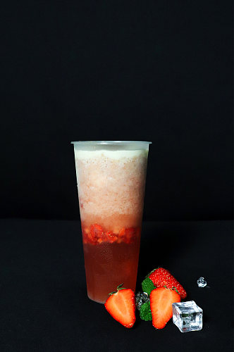 果粒草莓饮料果茶插图夏季摄影照片