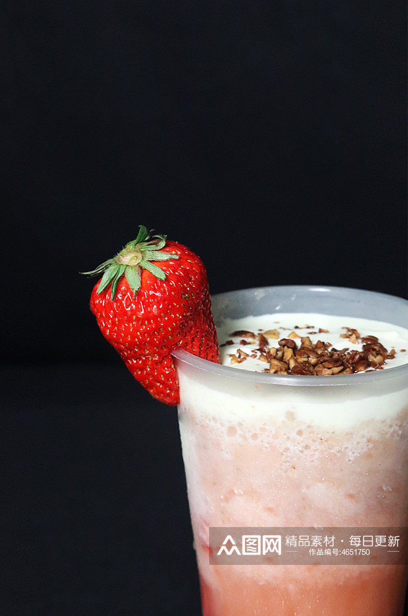 高清草莓坚果奶盖饮料果茶插图夏季摄影照片素材