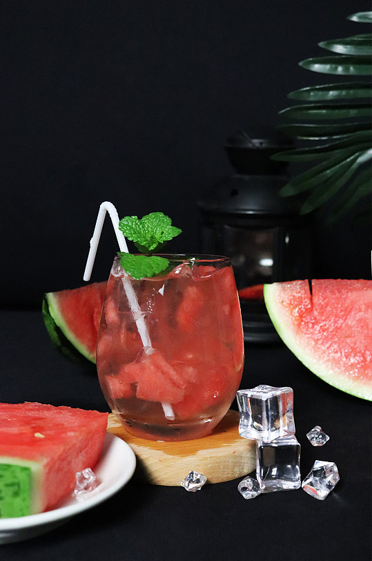 果肉西瓜汁饮料果茶插图夏季摄影照片