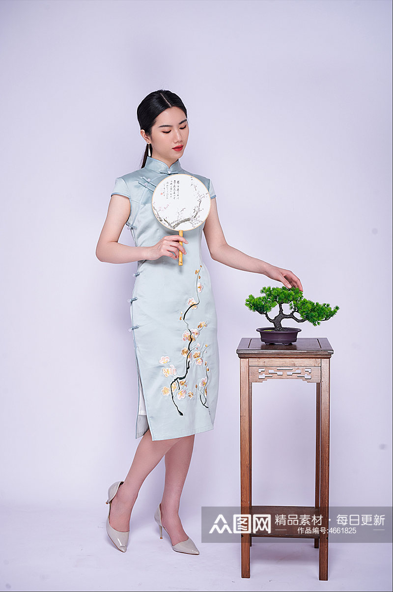 国潮造型旗袍美女商业摄影图片照片素材