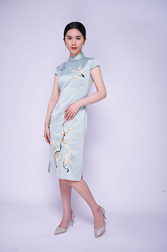 国潮旗袍美女中式短袖旗袍商业摄影图片照片