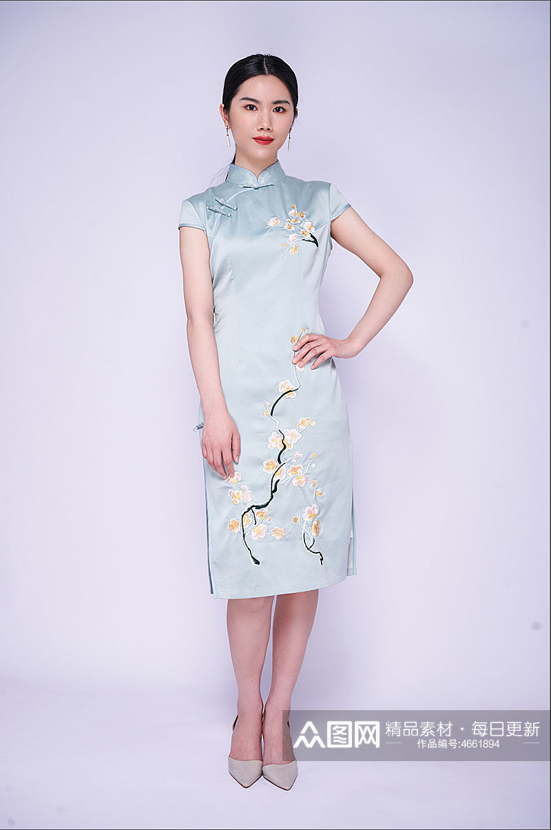 国潮优雅中式旗袍女性站姿商业摄影图片照片素材