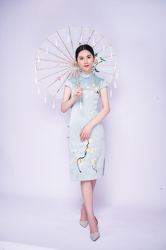 中式高贵典雅旗袍美女商业摄影图片照片