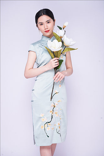 新中式旗袍美女商业鲜花国潮摄影图片照片