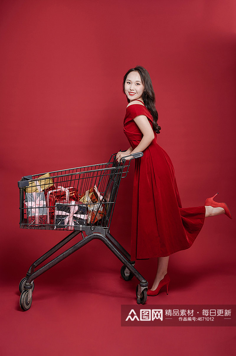 新年红裙女性双十二购物精修人物摄影图片素材