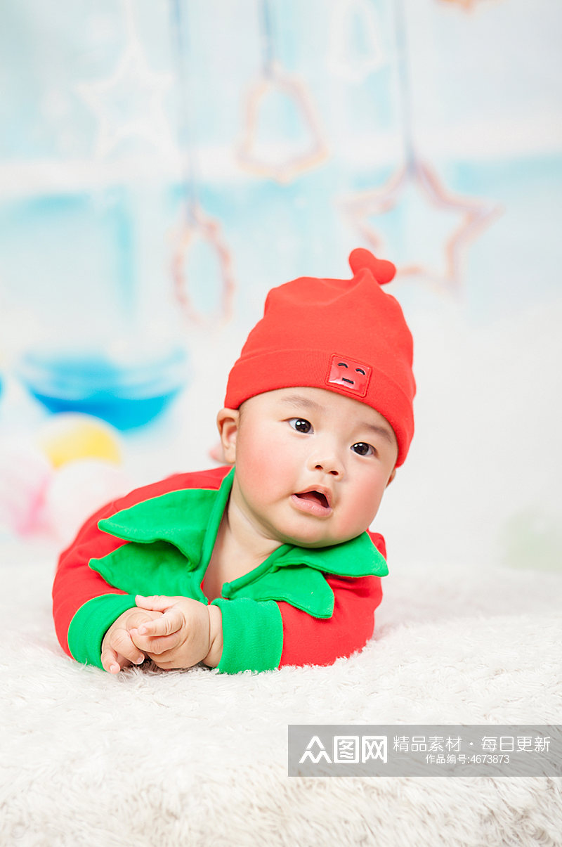 可爱草莓服装宝宝婴儿母婴人物摄影图照片素材