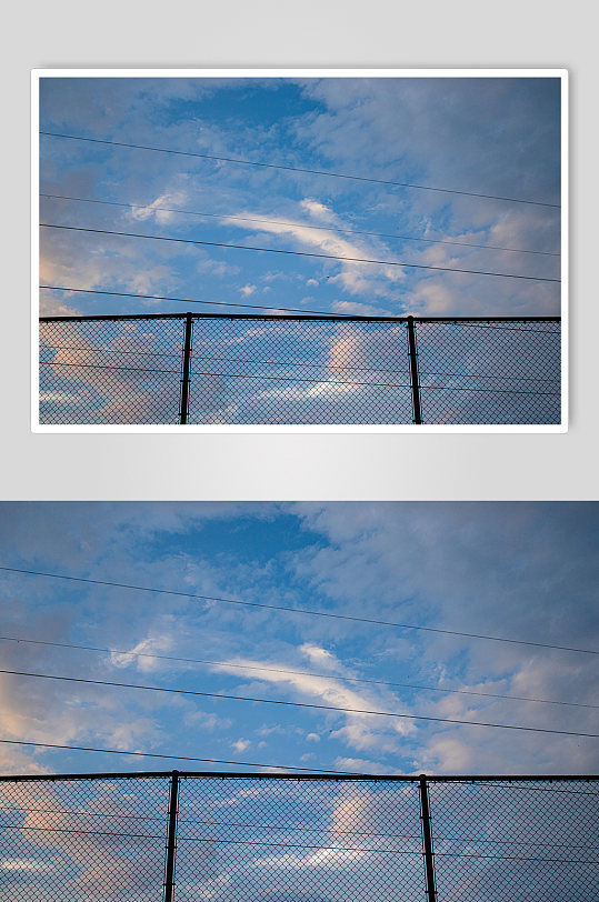 蓝色晚霞云朵运动场风景背景图摄影图照片