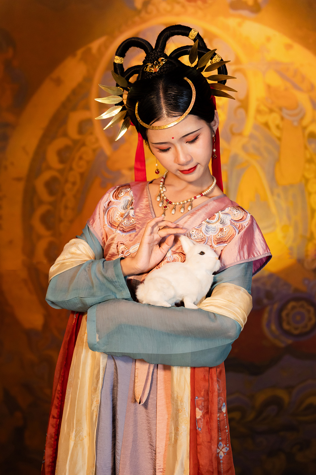 汉服嫦娥玉兔敦煌飞天仙女人物摄影精修图片素材