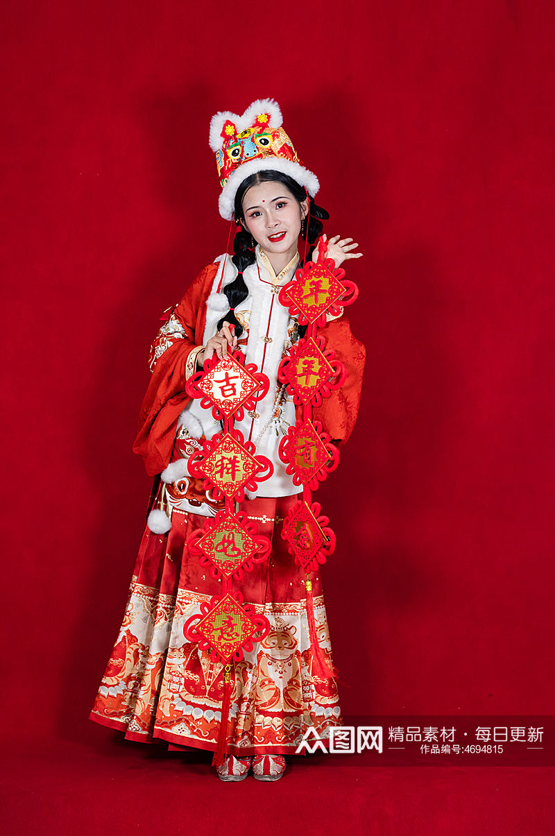新年中国结对联汉服女生人物PNG摄影图素材