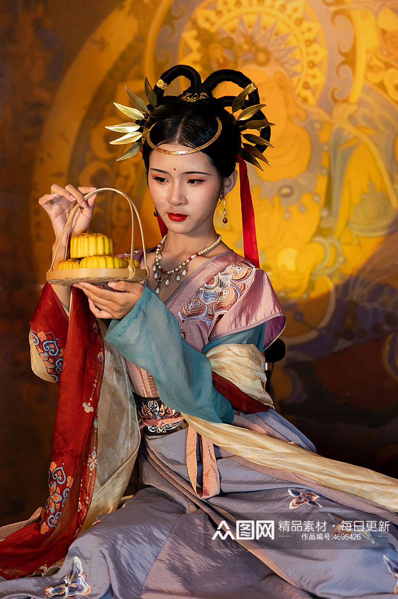 敦煌嫦娥月饼中秋佳节汉服女性人物摄影图片素材