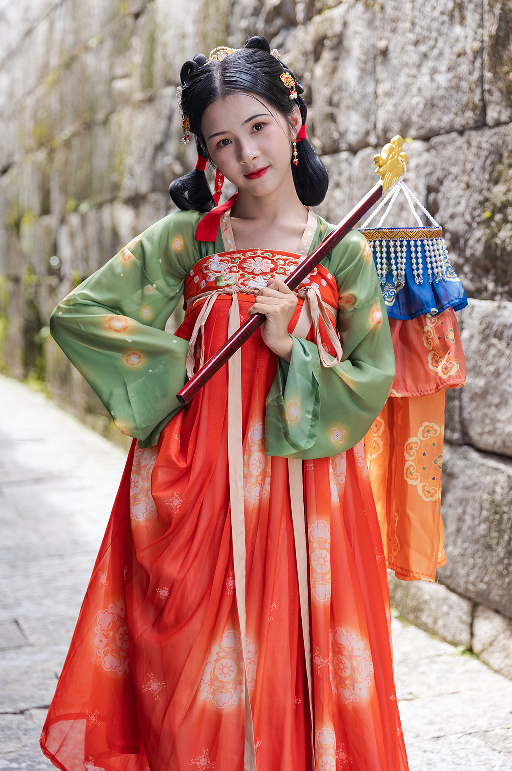 唐宫夜宴唐制汉服女性绛纱灯人物摄影图素材