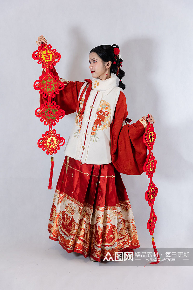 红色中国结对联新年汉服女生人物摄影图片素材
