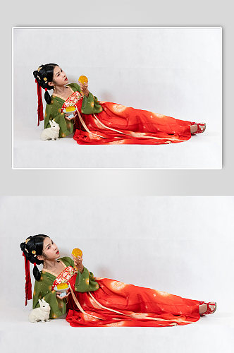 国潮中秋节汉服女性兔子月饼人物摄影图