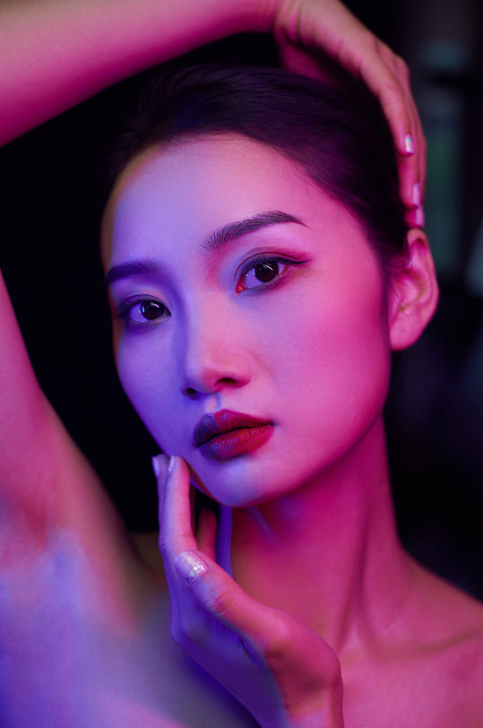 创意蓝紫彩妆美容美肤美妆女性人物精修摄影