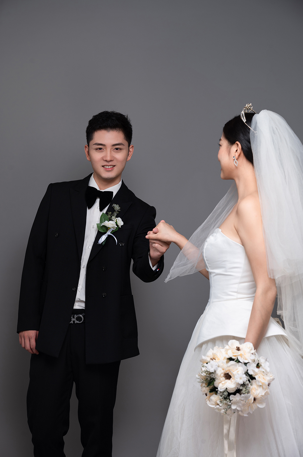 浪漫情人节婚纱照婚礼男女人物精修摄影图素材