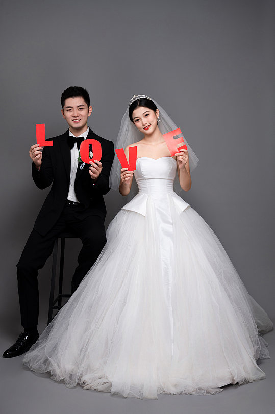 love情人节婚纱照男女人物精修摄影图