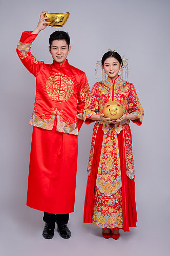 金元宝红色中式婚纱照男女人物精修摄影图