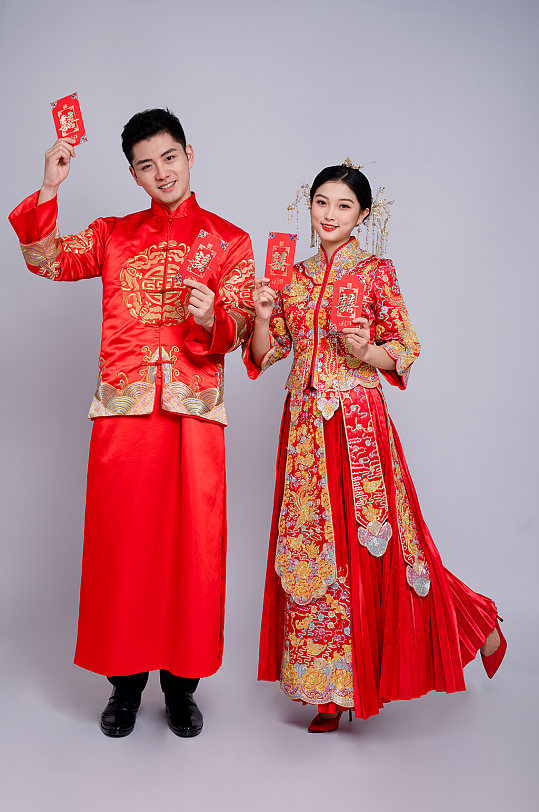 红包秀禾服婚纱照开心男女人物精修摄影图-众图网