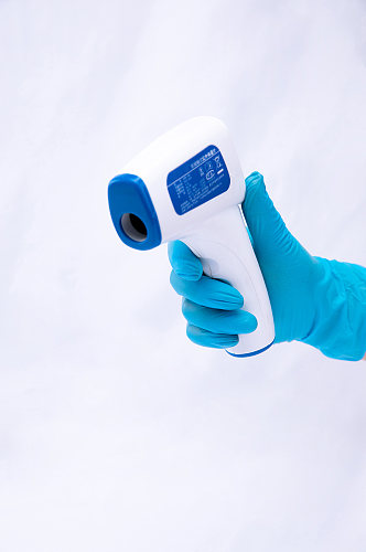 温度枪测量体温西医医疗物品摄影图片