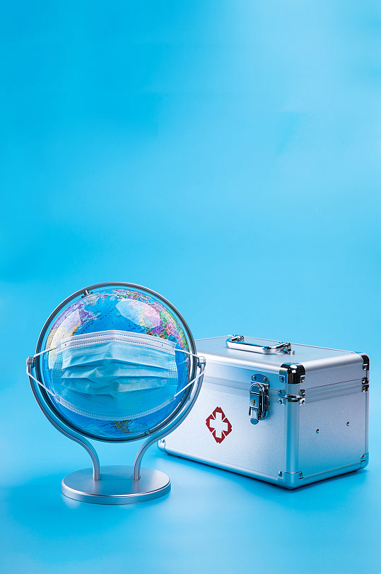 蓝色地球仪医疗箱口罩西医防护物品摄影图片
