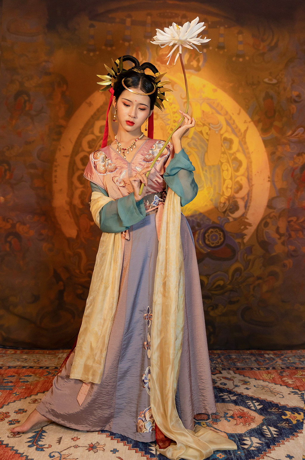 莲花飞天敦煌汉服人物摄影精修图片素材