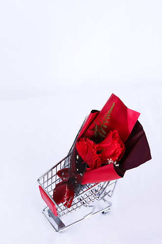 红色花束购物车促销活动情人节摄影图片