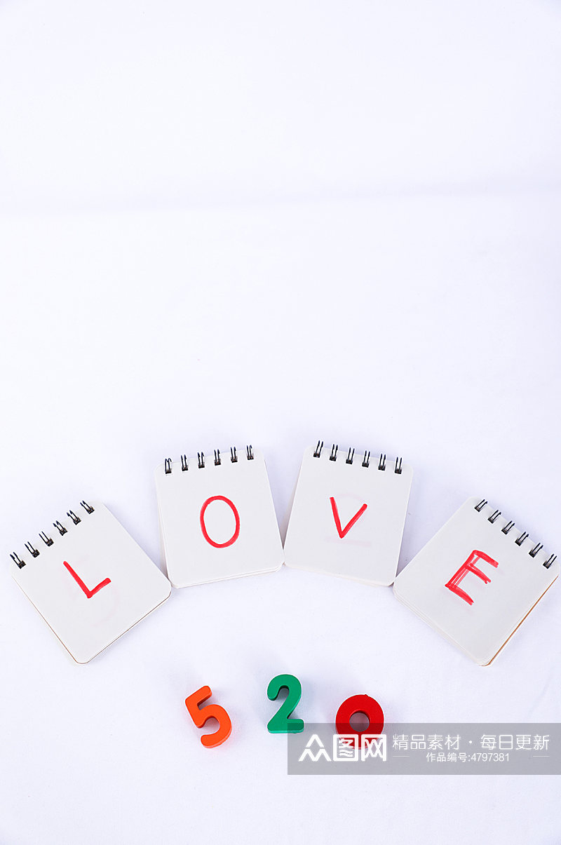 彩色积木小卡片LOVE情侣情人节摄影图片素材