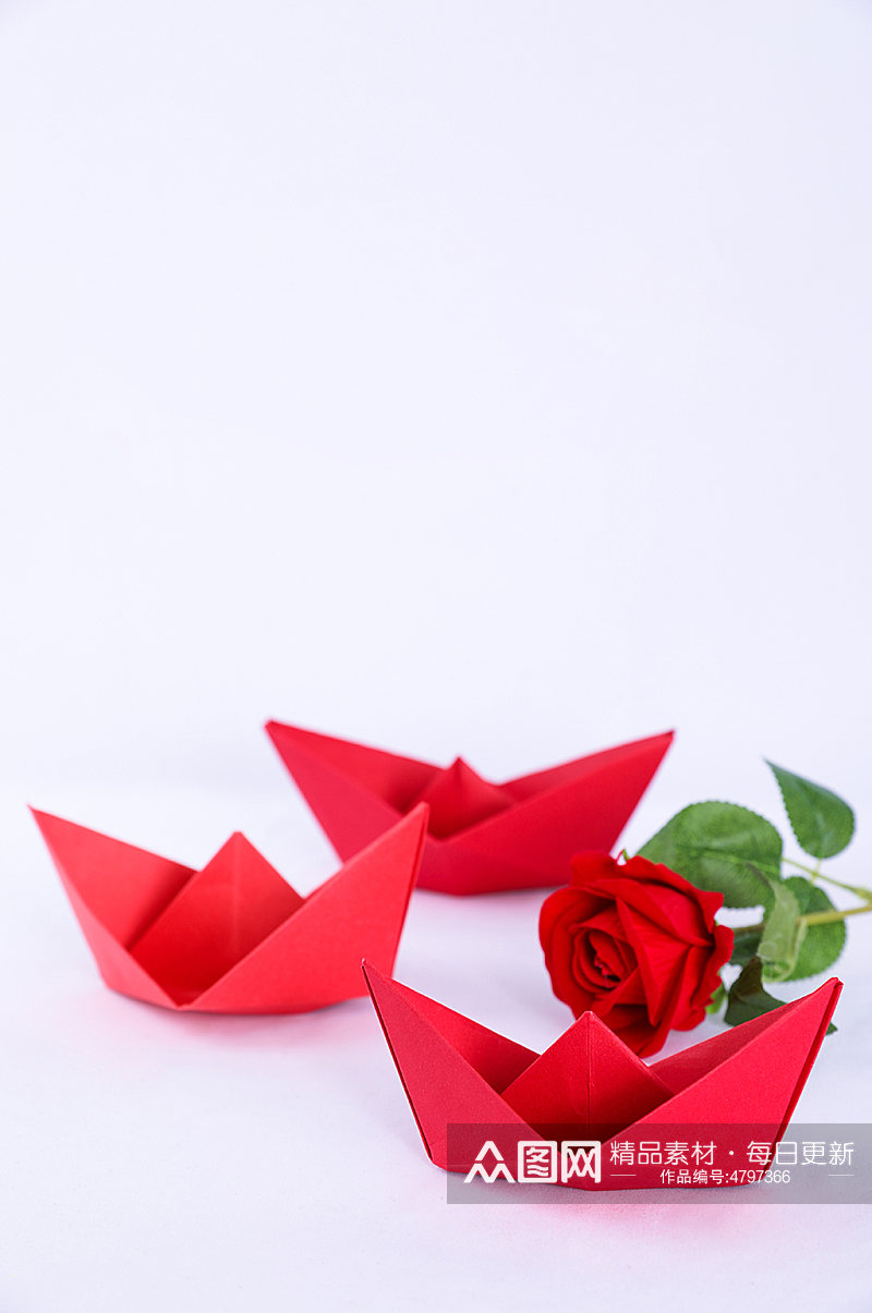浪漫红色纸船玫瑰情人节摄影图片素材
