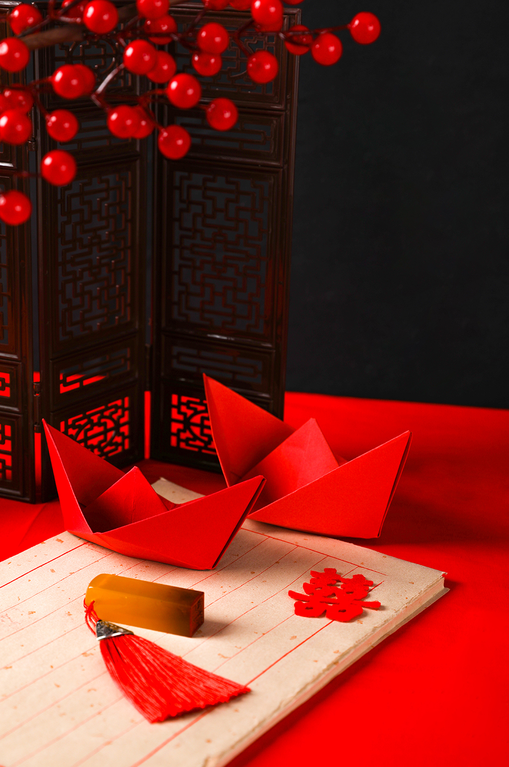 红色浪漫印章双喜纸船七夕情人节摄影图片素材