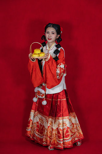 红色古装中秋节新年汉服人物摄影精修图片