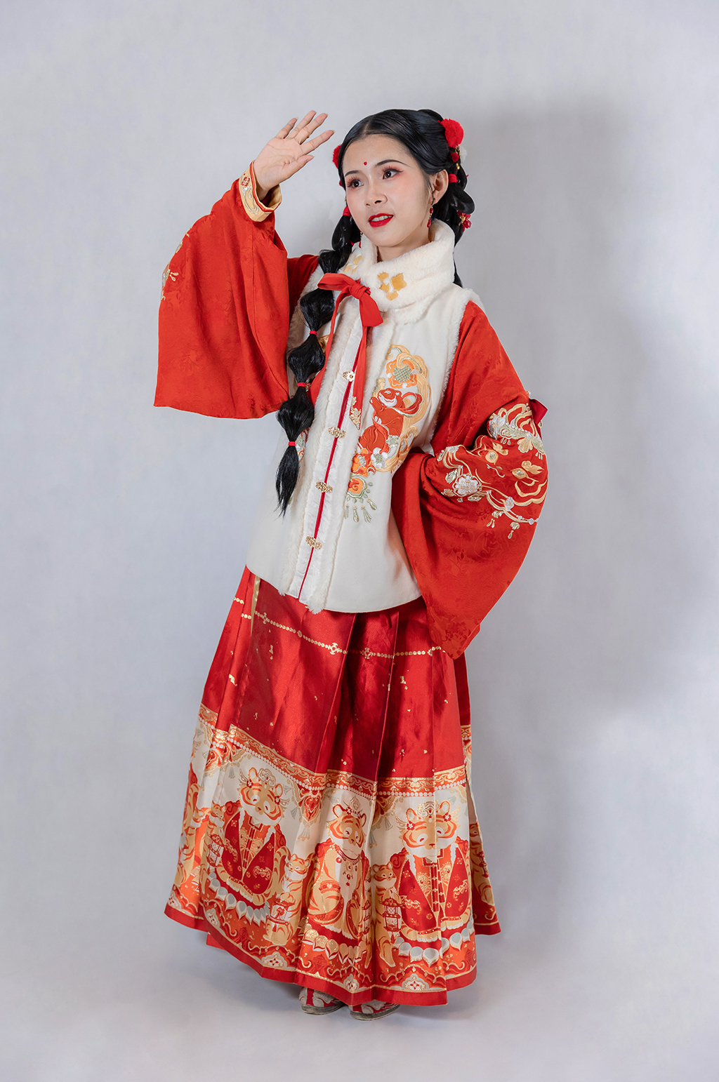 国潮叉腰站姿美女新年汉服人物摄影精修图片素材