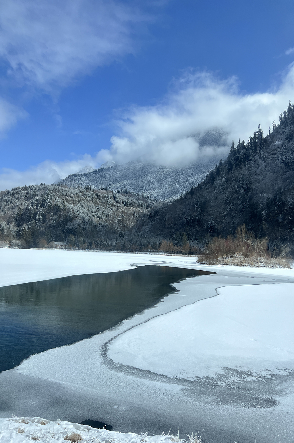 蓝天冰湖四川冬季雪山雪景风景摄影图片素材