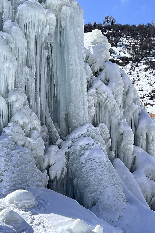 四川冬季河流冰川雪山雪景风景摄影图片