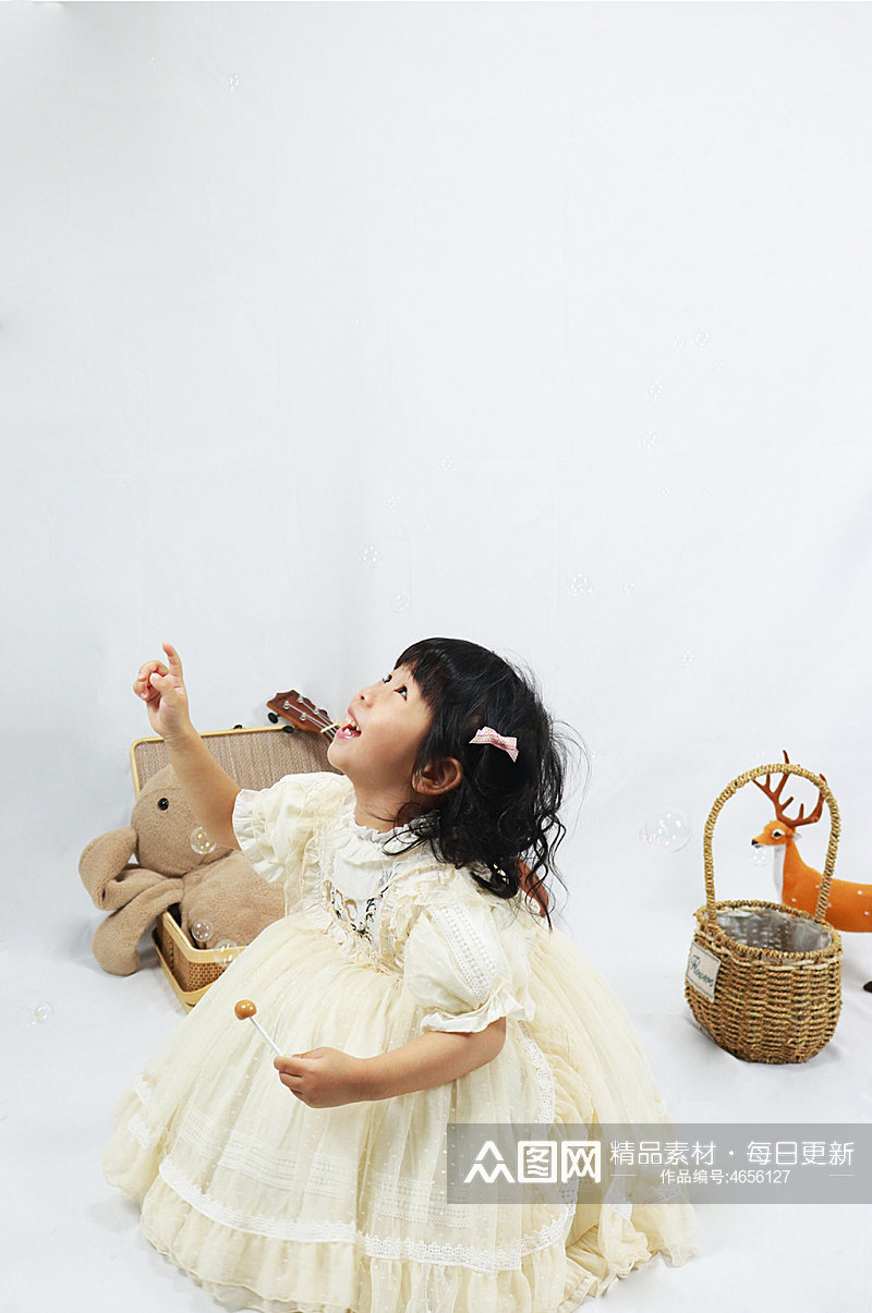 野餐公主裙小女孩儿童节人物摄影图照片元素素材