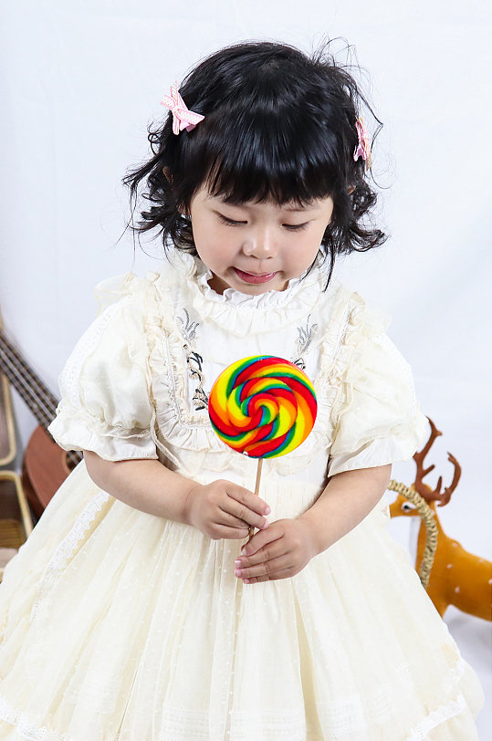 高清棒棒糖小女孩儿童节人物摄影图照片元素
