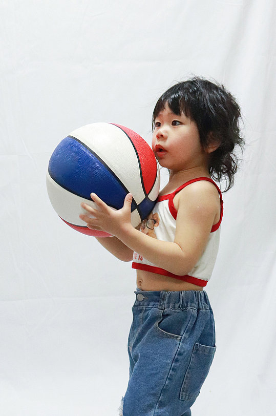 高清篮球女孩儿童节人物摄影图照片元素
