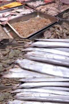 商贩卖海鲜带鱼大虾