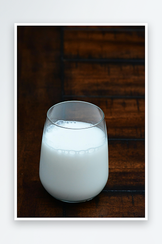 牛奶杯高清摄影图