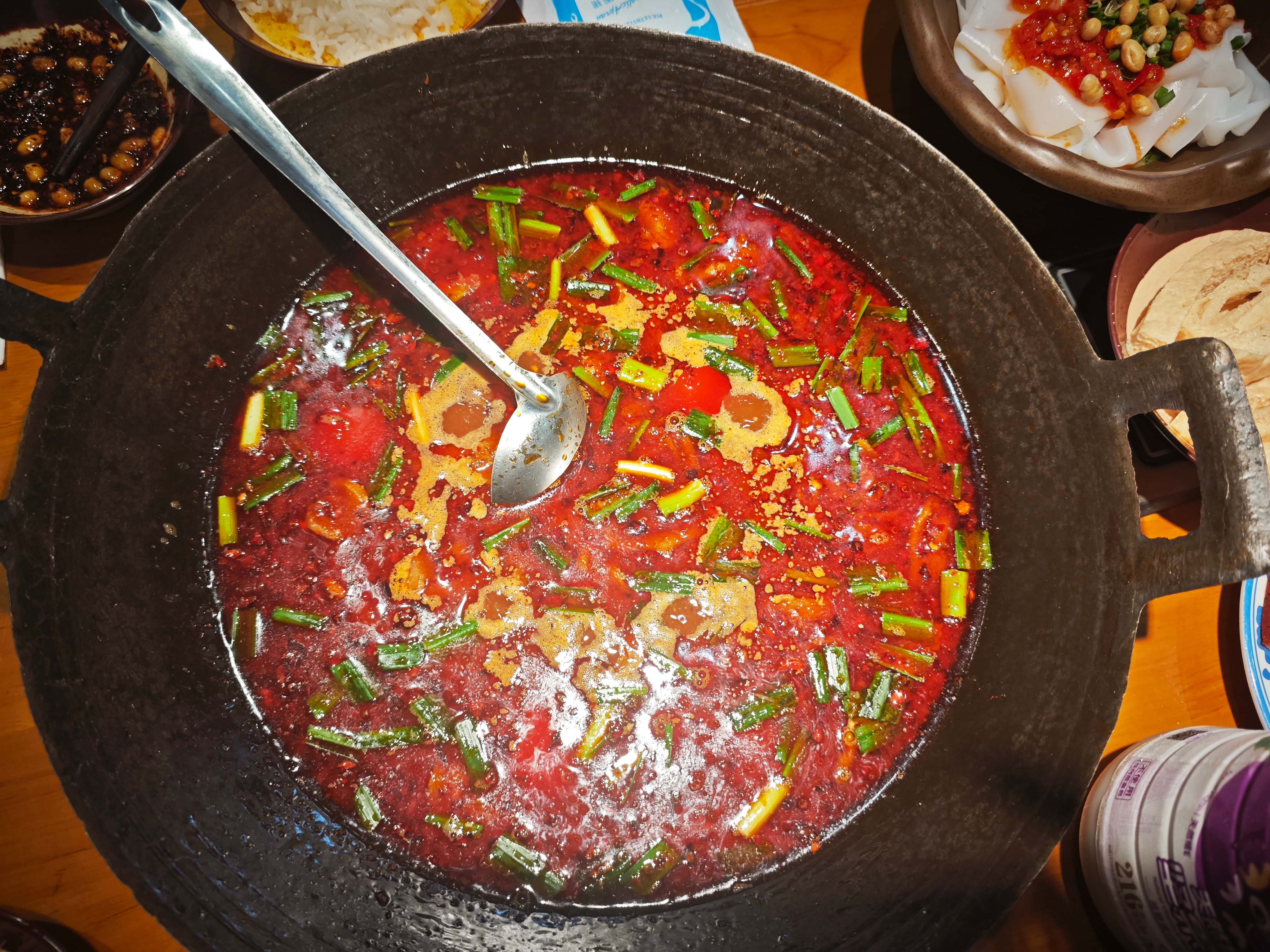 酸汤麻辣下饭火锅素材