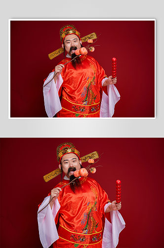 新年财神爷手拿糖葫芦人物摄影图